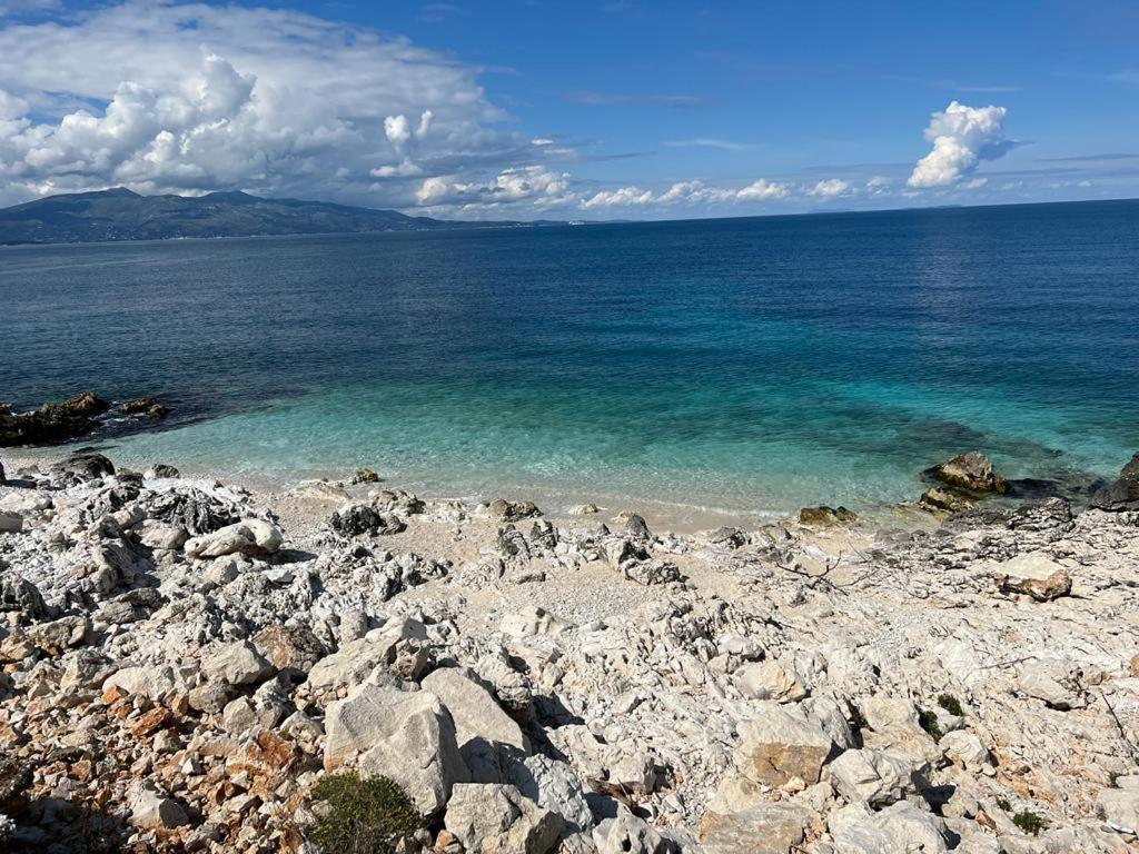 White Sidesea View Apartment Sarande Exterior photo