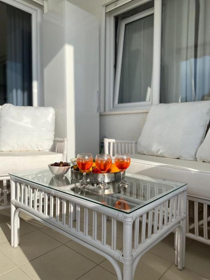 White Sidesea View Apartment Sarande Exterior photo